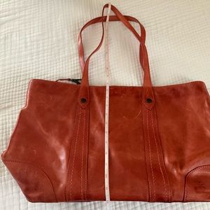 Frye Shopper